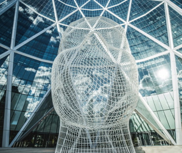 Giant sculpture of head made from mesh steel in Calgary Giant sculpture of head made from mesh steel in Calgary