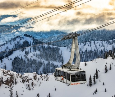 aerial tram going up ropeway aerial tram going up ropeway