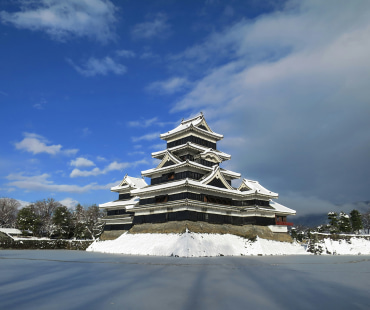 Matsumoto castle in the winter Matsumoto castle in the winter