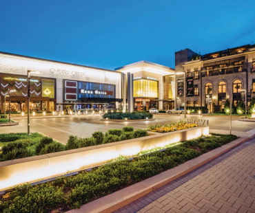 Cherry Creek Shopping Centre in Denver Cherry Creek Shopping Centre in Denver